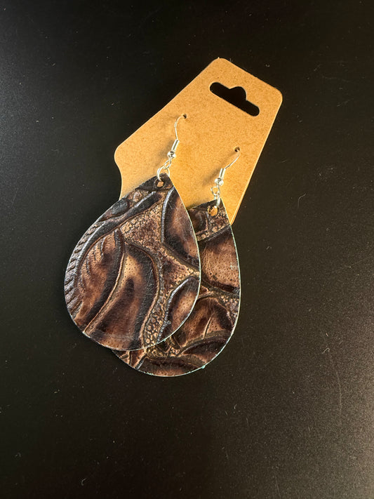 Leather teardrop earrings